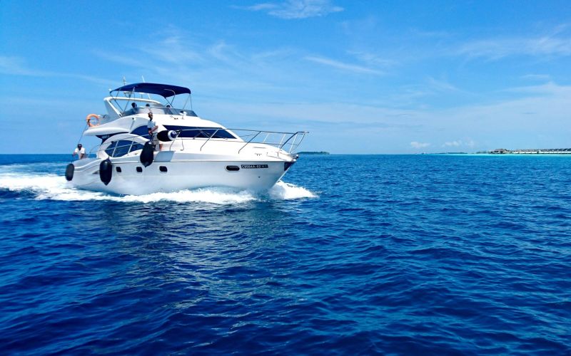 Tu guía definitiva para alquilar un barco en Santa Eulalia del Río, Ibiza